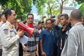 Massa Geruduk Balai Kota Jogja, Tak Terima Baliho Ganjar Dicopot Satpol PP