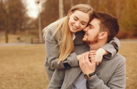 Cara Membuat Pria Tertarik dan Cinta ke Perempuan