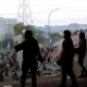 Polisi Sengaja Tembak Gas Air Mata di Stadion Gresik karena Penonton Beringas