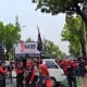 Buruh Demo di Balai Kota DKI, Tuntut UMP 2024 Naik Jadi Rp5,6 Juta