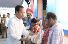 Jokowi Instruksikan Tebar Beras Bansos hingga Pilpres 2024 Usai