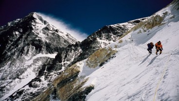 15 Gunung Tertinggi di Dunia dan Lokasinya, Everest Paling Tinggi