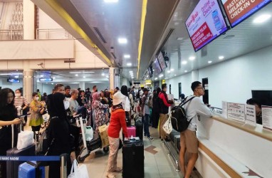 Jadwal Dibatalkan, Ratusan Penumpang Nam Air Telantar di Bandara Hang Nadim