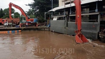 Jakarta Potensi Diguyur Hujan Lebat, Pintu Air Pasar Ikan Siaga II