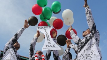 Hari Guru Nasional, Jokowi Bicara Permasalahan Guru Honorer