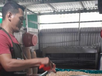 Harga Kedelai Rp13.000 per Kg, Perajin Tempe Palembang Bersiasat