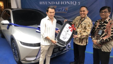 Nasabah BTN Asal Bandung Semringah Dapat Ioniq 5