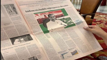 Isi Koran Bahasa Inggris yang Dipamerkan Jokowi, Penuh Kritik untuk IKN, Gibran, hingga Mahkamah Keluarga