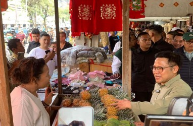 Momen Cak Imin Kampanye di Pecinan Glodok, Makan Soto Hingga Beli Burung Pipit