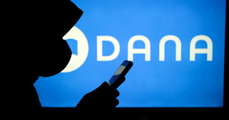 Cara isi saldo DANA dompet digital melalui ATM BCA, Mandiri dan BRI serta Alfamart. Bisnis/Arief Hermawan P