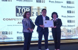 BRI Finance Sabet Penghargaan Bergengsi TOP BUMN Award Bisnis Indonesia