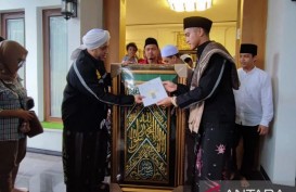 Habib Hussein Titip ke Kaesang Kain Penutup Makam Rasul untuk Presiden Jokowi