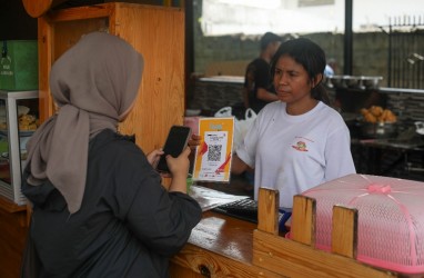 Jelajah Sinyal 2023: Tantangan Pembayaran Digital Dihadapi Pemilik Kuliner di Sungai Kayan