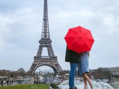 Serangan di Dekat Menara Eiffel Paris, Satu Orang Turis Tewas