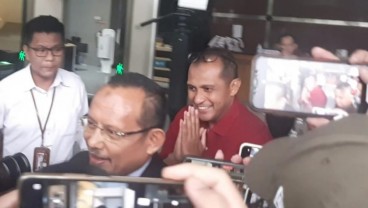 Wamenkumham Eddy Hiariej Hanya Lemparkan Senyum Usai 6 Jam Diperiksa KPK