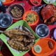 Jelajah Sinyal 2023: Sari Laut Mbak Atun, Primadona Kuliner Malam Makassar