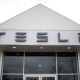 Penjualan Tesla dari Pabrikan China Melempem Meski Sudah Banting Harga