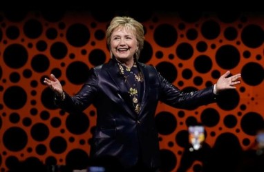 Hillary Clinton Serukan Reformasi Industri Asuransi di KTT COP28