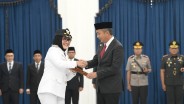 Bey Machmudin Lantik Eti Herawati Jadi Wali Kota Cirebon