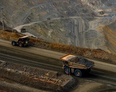 Kisi-Kisi Harga Saham Amman Mineral (AMMN) Versi BlackRock