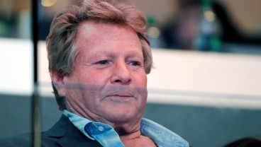 Aktor Hollywood Ryan O'Neal Meninggal Dunia