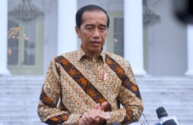Survei: Kepuasan Publik ke Jokowi Tinggi Karena Guyuran Bansos?
