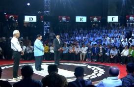 Debat Pertama Capres: Prabowo Bela Jokowi Dalam Penanganan di Papua