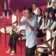Momen Gibran Berdiri dan Jadi "Pemandu Sorak" saat Prabowo Jawab Polemik Ketua MK