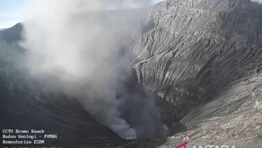 Tanda Awal Erupsi Muncul di Gunung Bromo