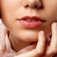 7 Tips Agar Bibir Merah Muda Alami