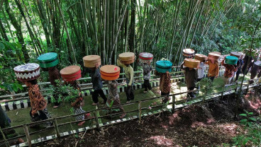 Tradisi Nyadran Tenongan Laku Sikramat di Kawasan Lereng Gunung Sindoro