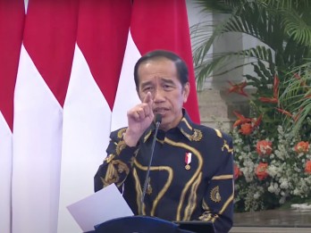 Rocky Gerung Sarankan PDIP Tiru BEM UGM, Nobatkan Jokowi Jadi Kader Paling Memalukan