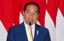 Presiden Jokowi Pakai Dasi Kuning, Ada Apa?