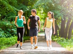 Manfaat Berjalan Kaki Setelah Makan, Baik untuk Kesehatan