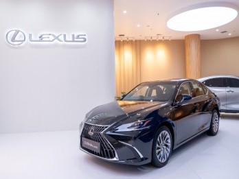 Lexus “Kondisikan” Konsumen Beralih ke Elektrik, 2025 Tanpa Mobil Konvensional
