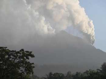 Status Gunung Api Lewotobi Laki-laki Meningkat dari Waspada ke Siaga