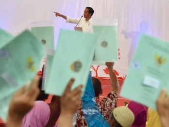 Jokowi Minta Presiden Baru Penuhi Target 126 Juta Sertifikat Tanah