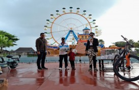 Pengunjung Saloka Theme Park Terima Kejutan Hadiah Akhir Tahun