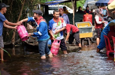 Banjir di Kampar Terus Meluas, Bantuan Mulai Berdatangan