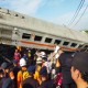 KAI Terjunkan Alat Berat Evakuasi Korban dan Badan Kereta Turangga & Bandung Raya