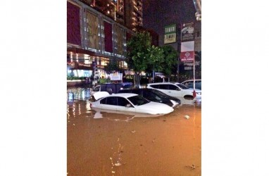 Klaim Asuransi Mobil All Risk, Kendaraan Terendam Banjir Ditanggung?