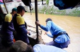 Pj Gubernur Jabar Minta Perbaikan Tanggul Jebol Cikapundung Tuntas Hari Ini