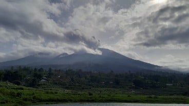 Siswa Sekitar Gunung Marapi Masih Sekolah saat Erupsi Terjadi