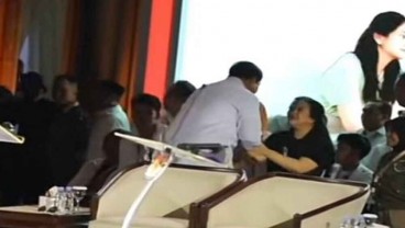 Viral Prabowo "Sungkem" ke Puan Maharani