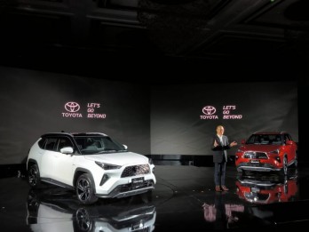 Toyota Sebut Penjualan Innova Zenix dan Yaris Cross Hybrid Lampaui Ekspektasi