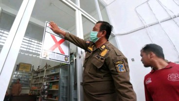 Nekat Jualan Minuman Beralkohol di Perkampungan, Toko di Gubeng Kertajaya Disegel