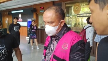 Kasus BTS, Pengadilan Tinggi DKI Pangkas Vonis Penjara Irwan Hermawan Jadi 6 Tahun