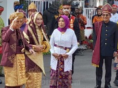 Jokowi Ungkap Alasan Tamu Istana Wajib Pakai Baju Adat Setiap HUT RI