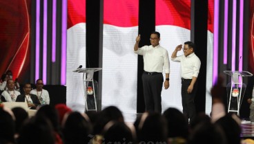 Cak Imin Sindir Jokowi : Hormati Masyarakat Adat Bukan Berbusana Setahun Sekali