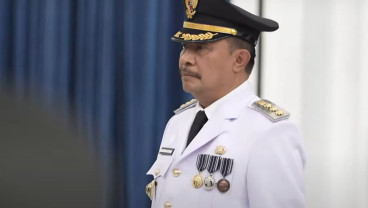 Dilantik Jadi Pj Bupati Garut, Bey Minta Barnas Ajidin Benahi Pungli di Tempat Wisata